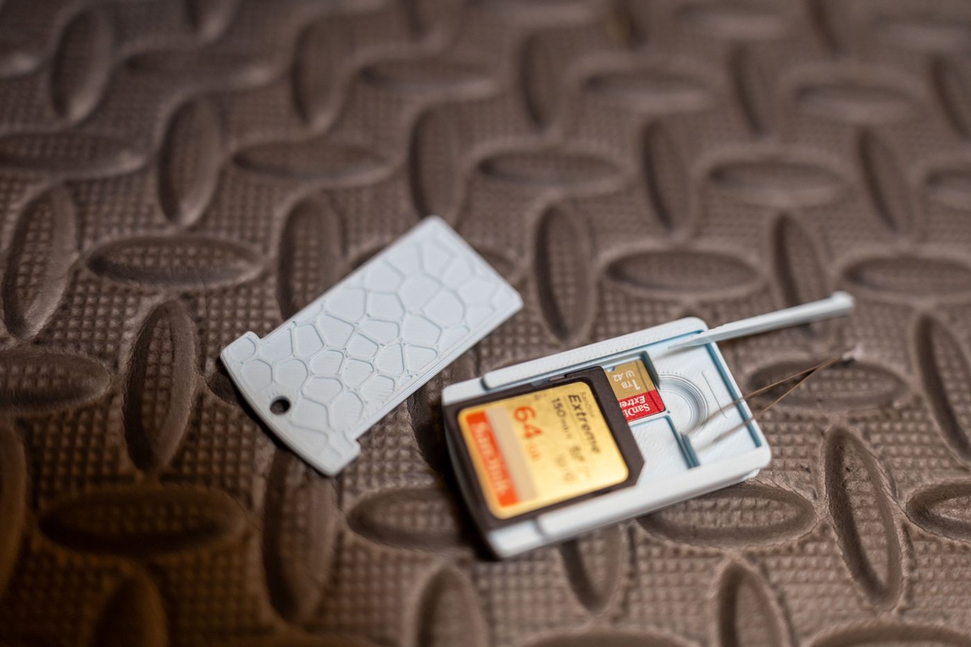 SD Card Keychain with NFC Chip photo 2